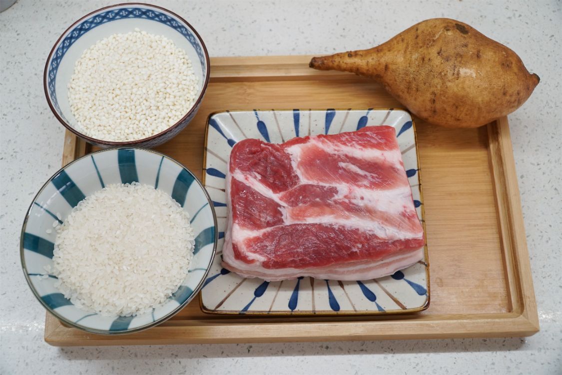 米粉肉这样做最好吃(年夜饭的“压轴菜”米粉蒸肉，教正确做法，米粉不夹生，肉香十足)