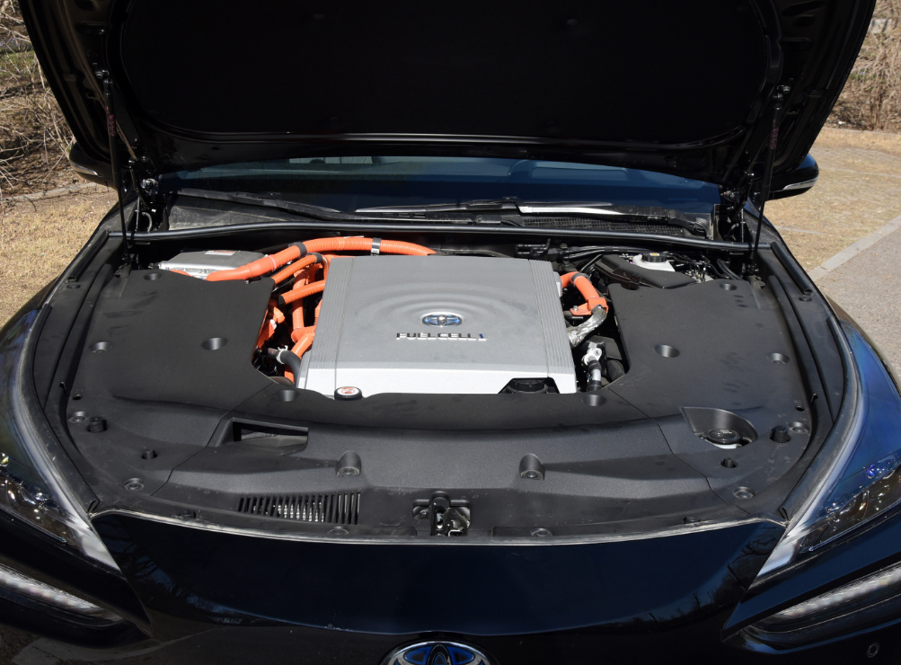 第二代丰田Mirai，与雷克萨斯LS同平台，不烧油不充电，续航850km