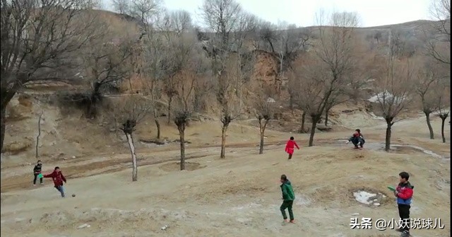 什么樣的足球填形容詞abb（你記得自己兒時(shí)的足球夢(mèng)嗎？）