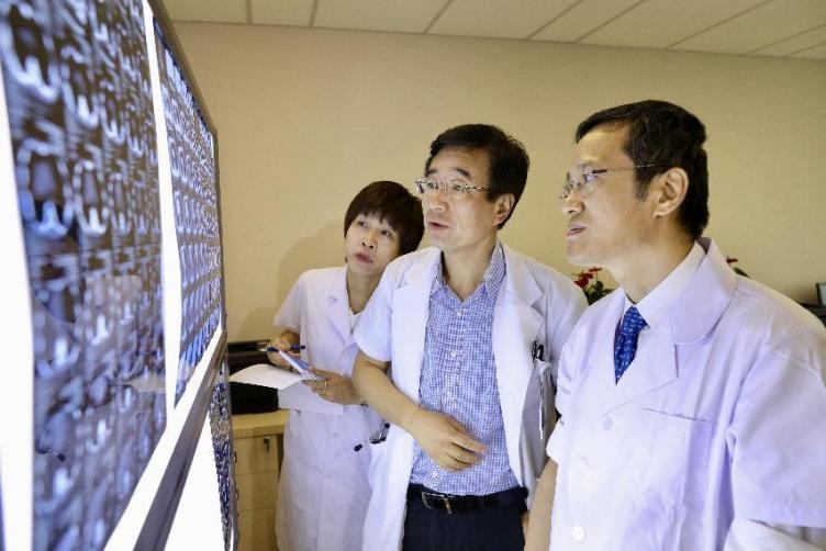 多位两院院士担任医学院校长