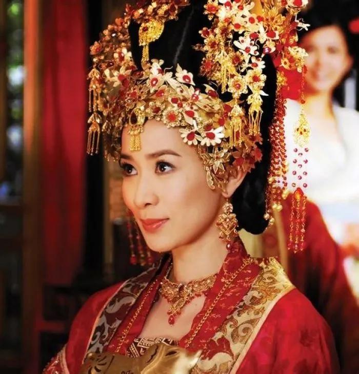 哪些女明星的眼睛很漂亮？