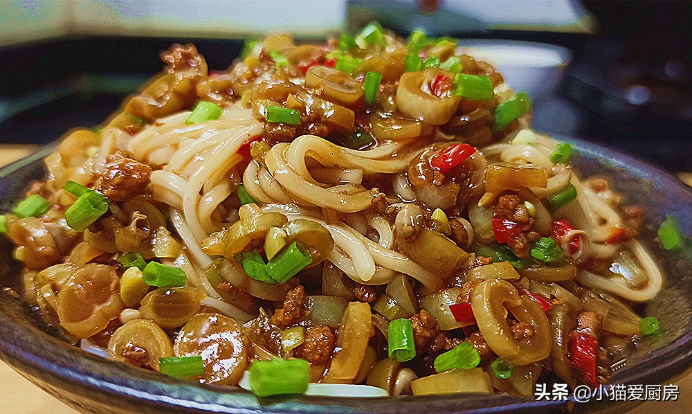 豆角鸡蛋打卤面怎么做（鸡蛋豆角打卤面的制作方法）