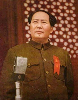 1949年选国旗，张治中反对在国旗上画一道杠，毛主席：有道理