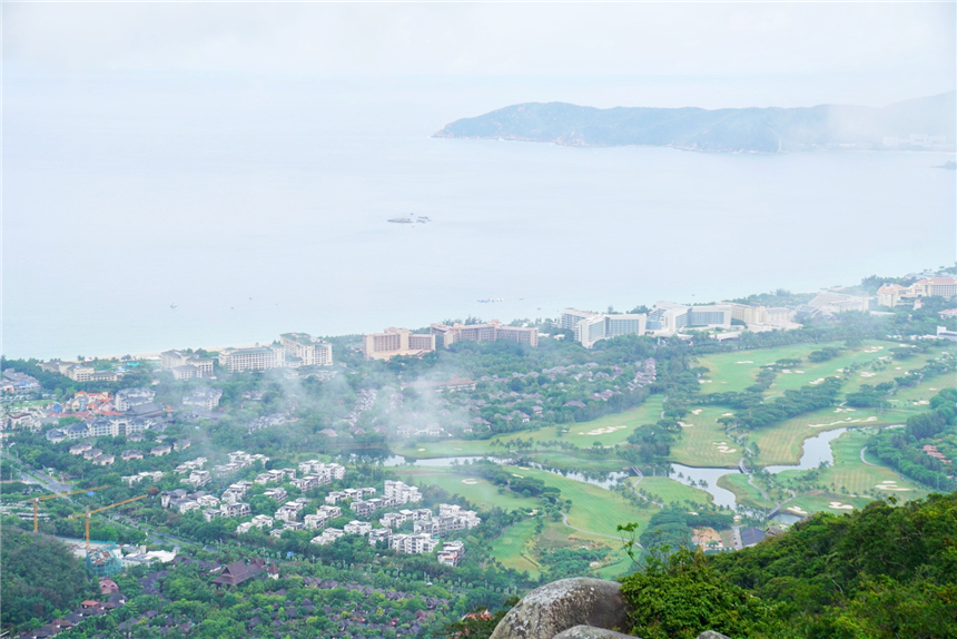 自驾海南，探寻雨林秘境，黎族村落到茶园深处，4天3晚游玩全攻略