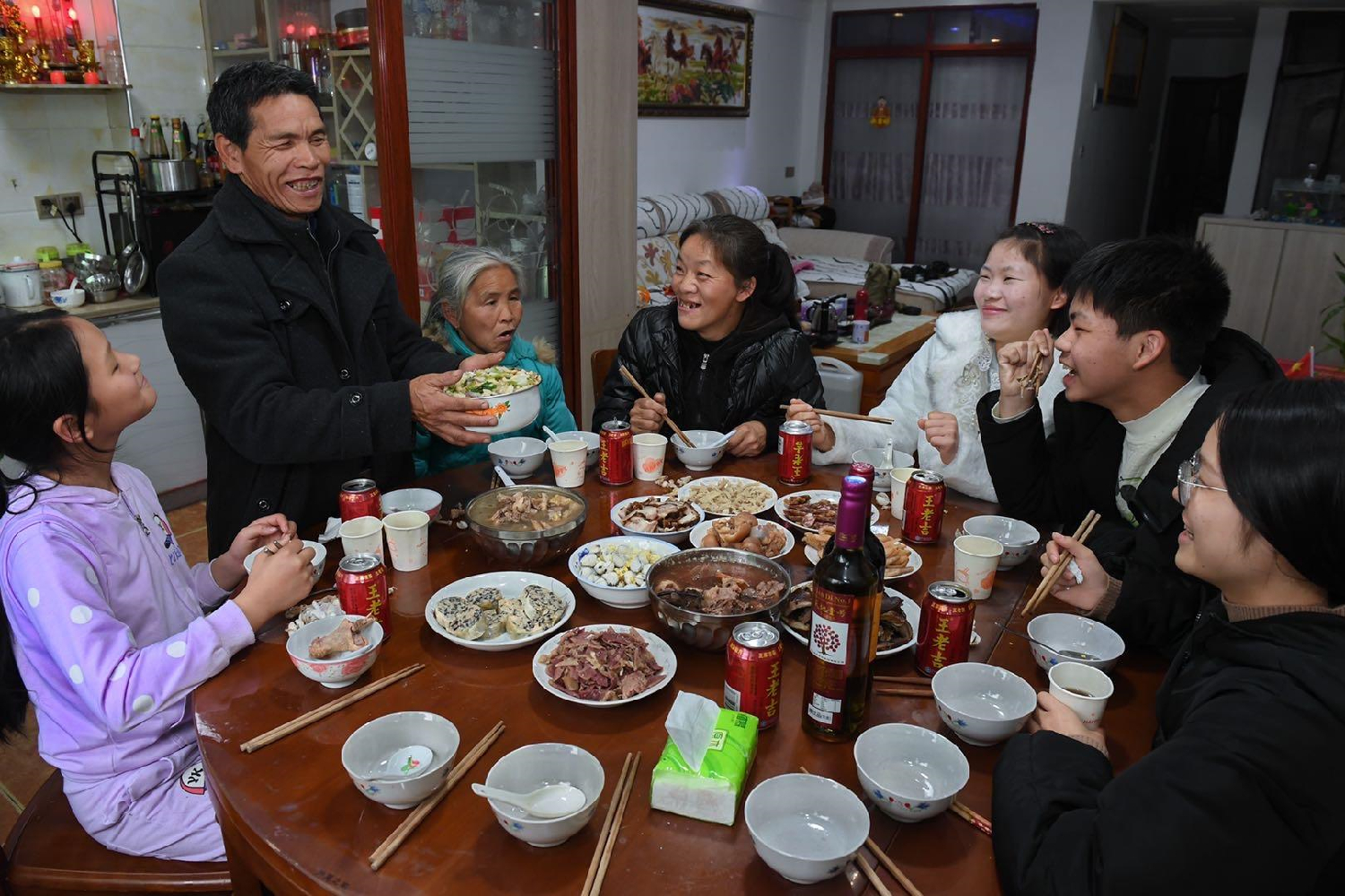 孩子有出息走得远，没出息在家啃老：养育本就是场越走越远的旅行