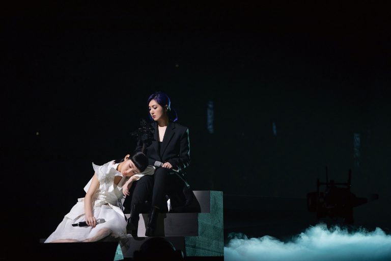 微博粉丝激增获力捧进军内地炎明熹爆红的5大理由