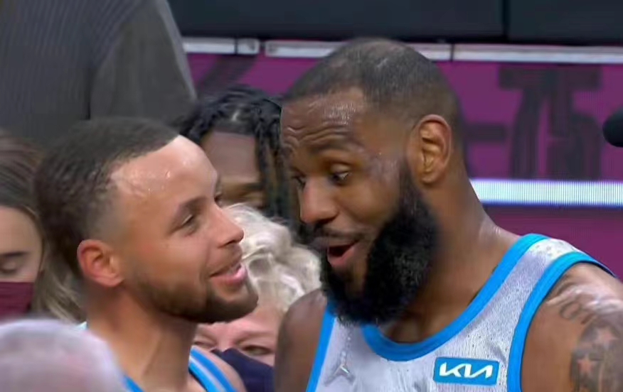 库里的MVP是怎么拿到的（詹姆斯绝杀，库里16记3分拿到MVP！2人不愧是同一医院出生的啊）