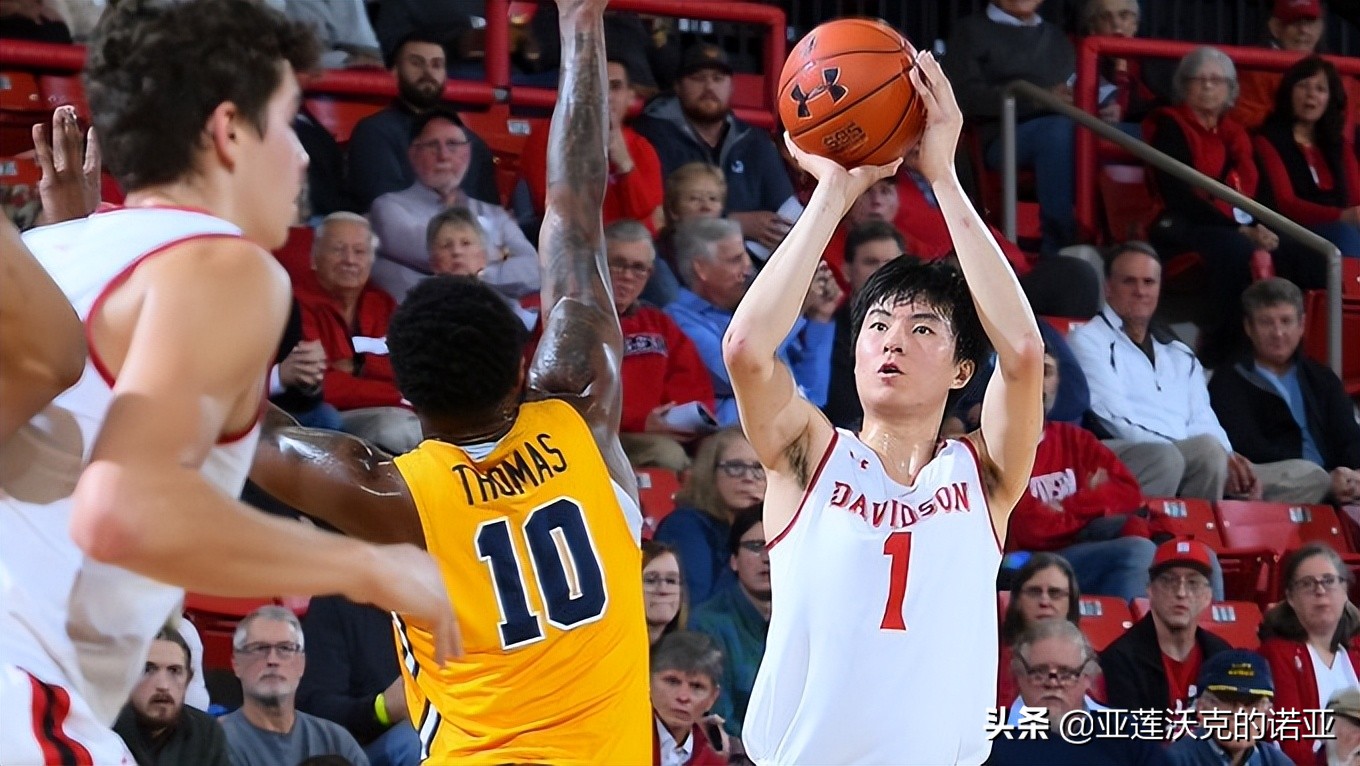 韩国李贤重将参加NBA选秀(库里学弟！戴维森学院的韩国射手李贤重宣布参加2022年NBA选秀)