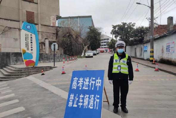 浙江首场“高考”落幕，学生表示又爱又恨，机会多了但是题也难了