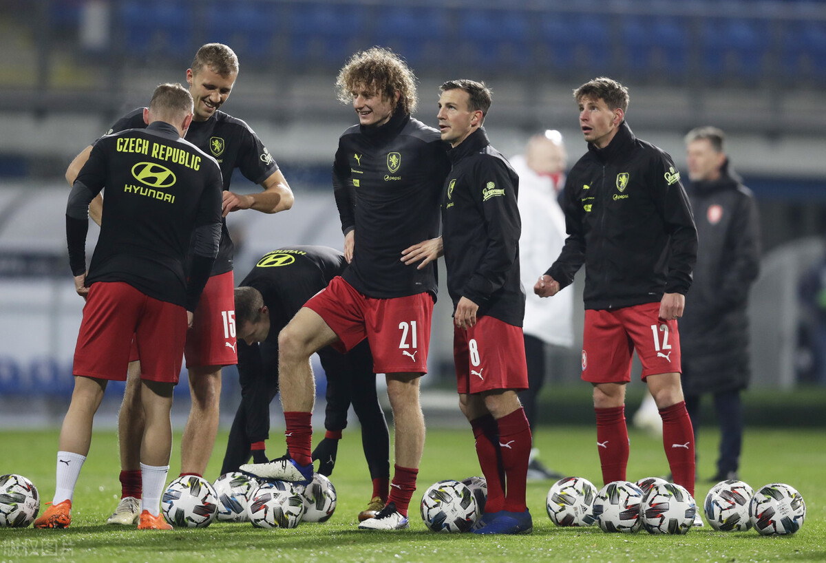 客队分析:比尔森胜利上赛季拿到捷甲冠军,不过球队的绝对大腿前锋比乌