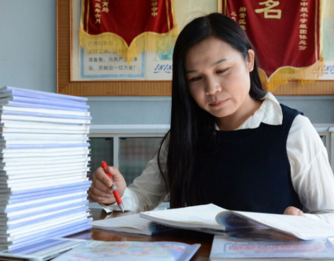 河南教师工资单火了，金额看上去有点心酸，老师也需要养家糊口