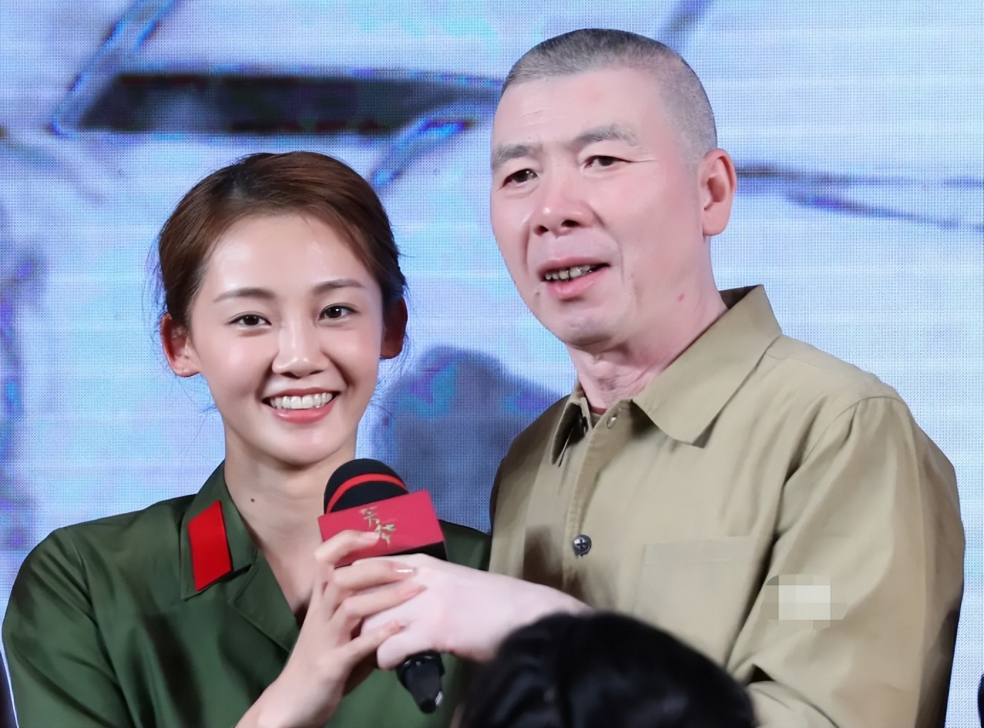 冯小刚遭人陷害，蔡国庆立过3次三等功，军旅男星为何如此优秀？