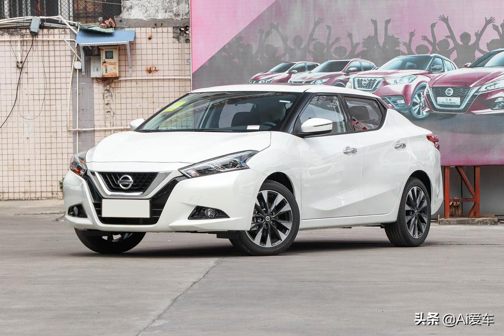 日系自吸自动油耗5.3L，三厢大空间家轿，低价格高品质，日产蓝鸟