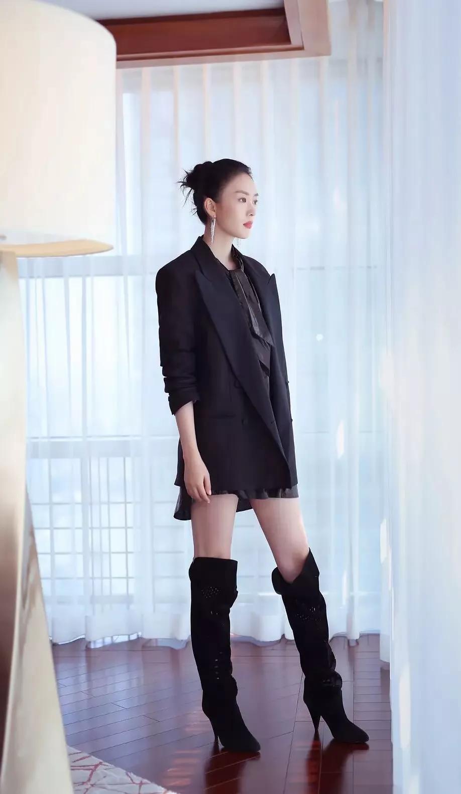 明星俏佳人：从被夸到被打,从被孤立到视后,童瑶的逆袭之路太艰难