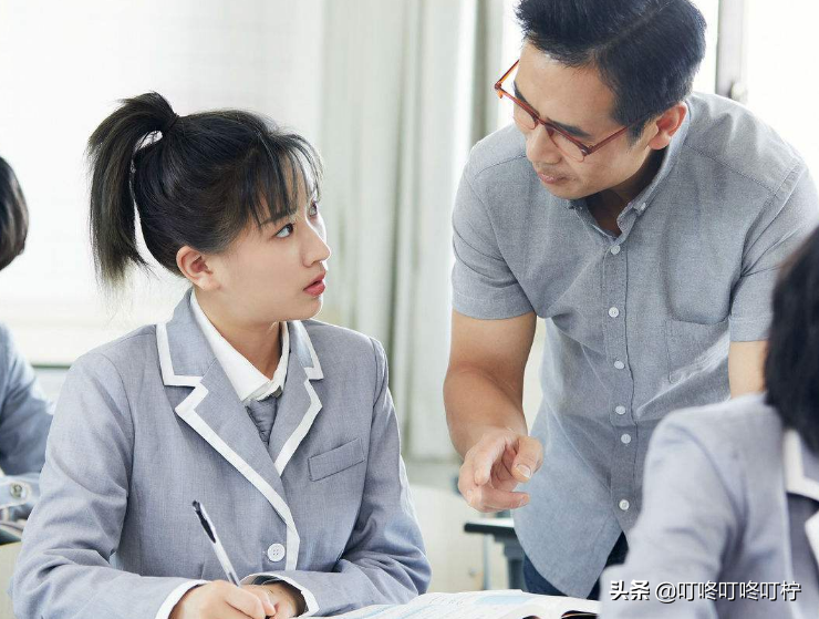 某高一学生，举报学校元旦不放假，网友：职高放假你去吗