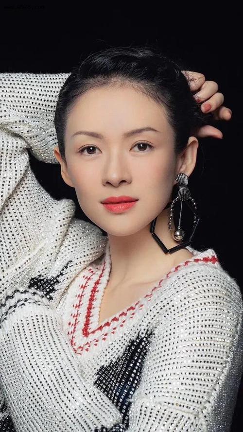 43岁章子怡在澳门感染新冠!晒嘟嘴照苦笑,祝愿粉丝早日阳康