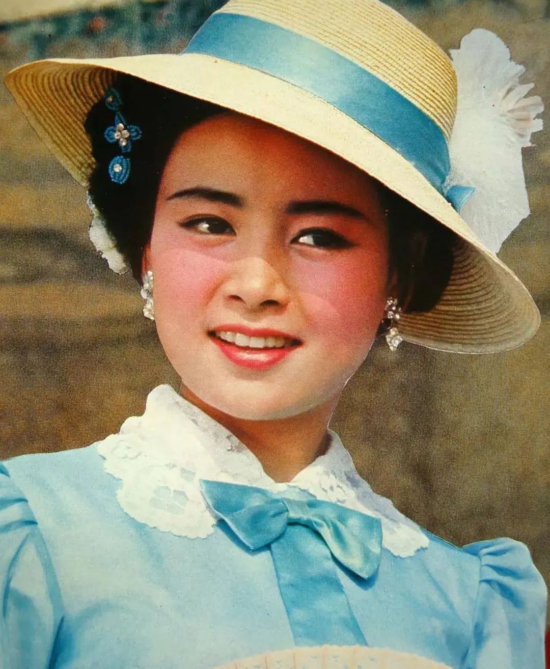 “离婚后至今单身”的15位女星，各有各的心酸，有人差点自杀