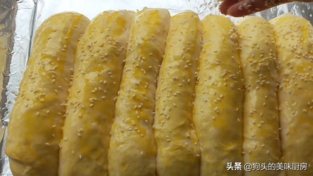 全家都爱吃的面包，不用揉面，不用出膜，出炉柔软又拉丝，太香了