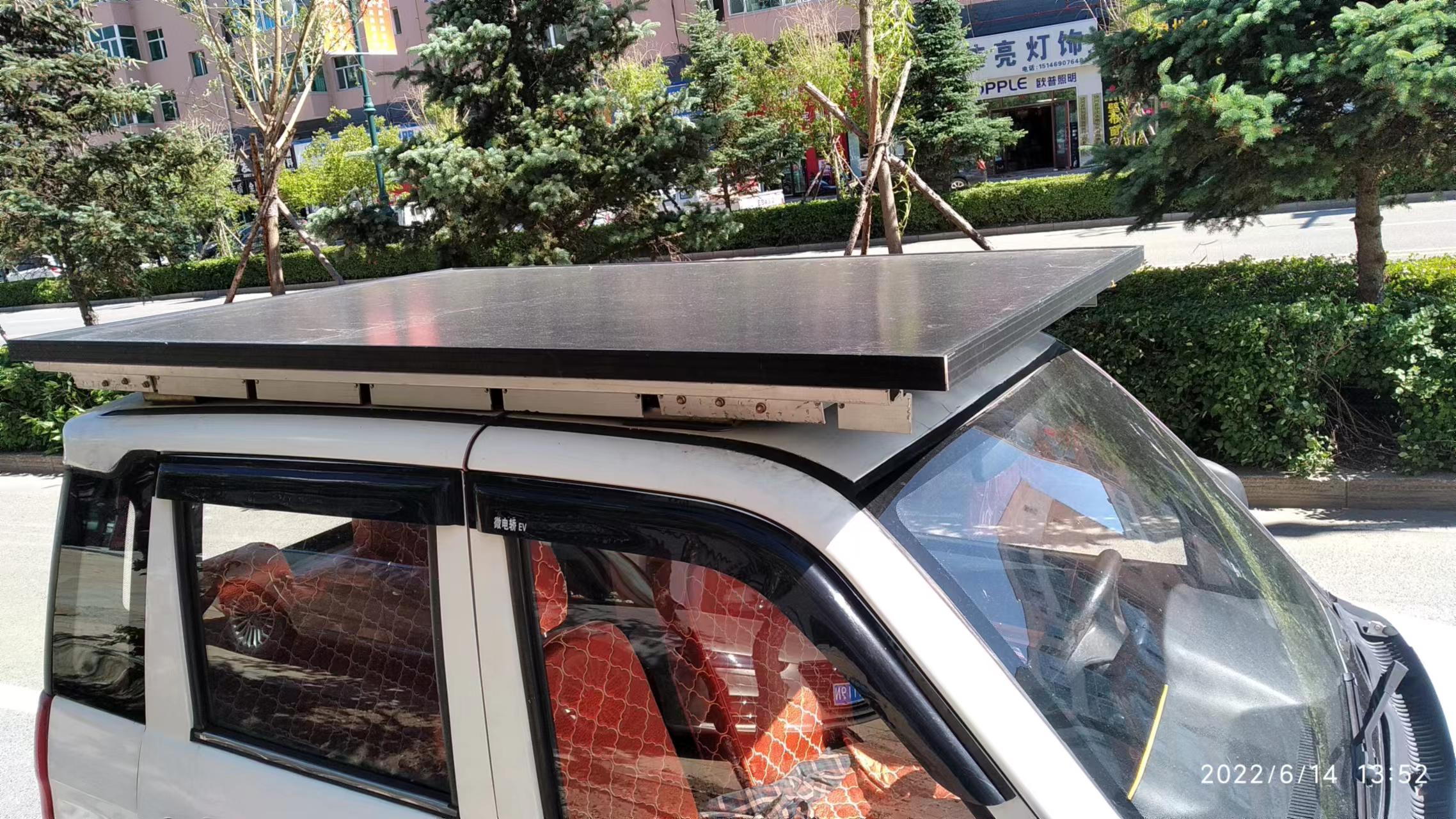 全球首台量产太阳能汽车发布