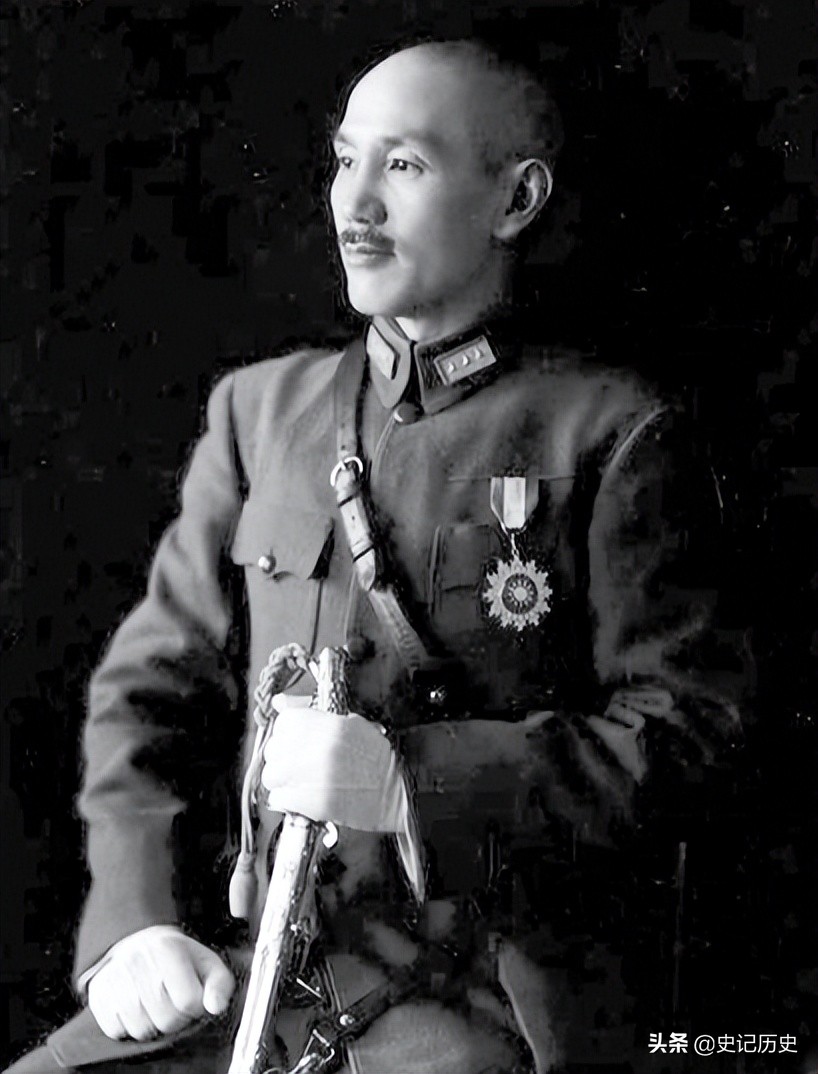 ����12�����������ϯ����ɭ����ȥ��������ʯ�ʴ��ң�����ɵģ�