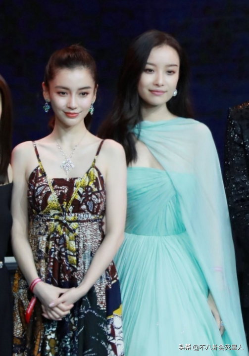 单看个个是美人，合照却开“大头特效”，这些女星被“虐惨”