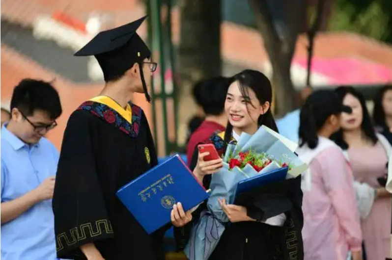 一位清华学生的无奈：考清华的人不是靠勤奋，天赋比努力重要