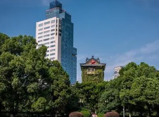 江苏省高校最新排名，东南大学荣登榜首，南理工仅排第三档