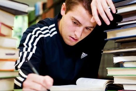 高三学生教辅资料有70%空白，是浪费吗？高考成绩690分能说明问题