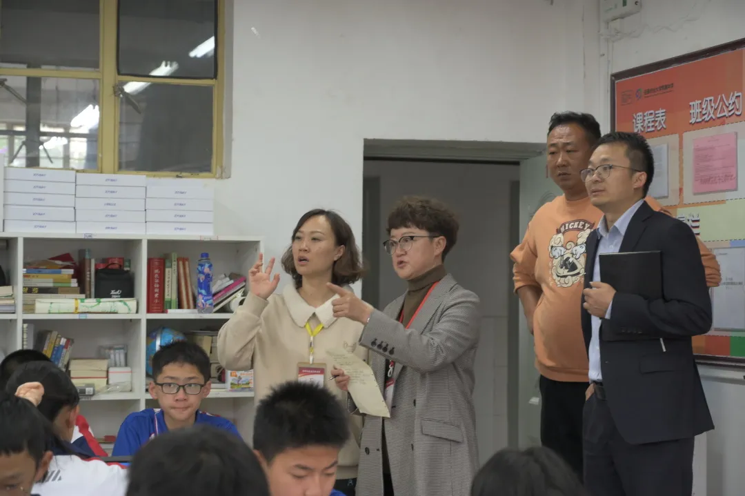 271教育丨盘龙区教育体育局年检组莅临云南农大附中开展年检工作