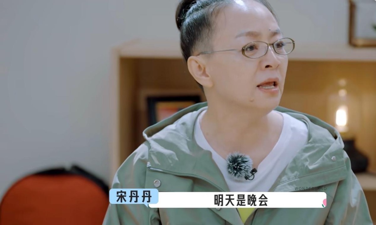 《中餐厅6》阵容上热搜，张若昀加盟不意外，大满贯视后才是惊喜