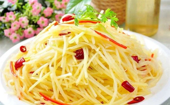 同样是醋，陈醋和白醋有啥区别？看懂后再买，您才不吃亏
