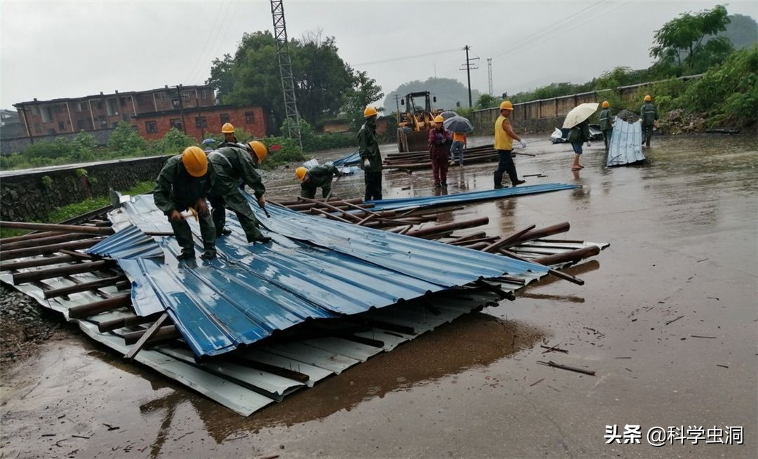 为什么国家要禁止彩钢瓦建房？看看它的危害你就明白了