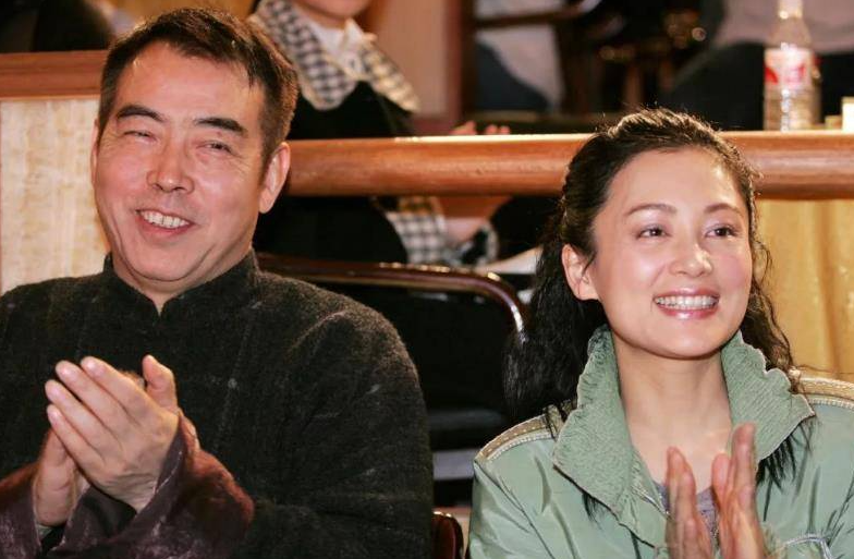 同样被陈凯歌爱过,54岁陈红和54岁许晴现在的容貌,真是天差地别