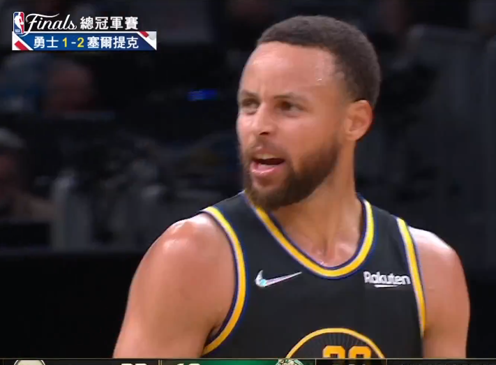 nba库里高光表现(库里半场3大高光时刻！血拼15中7力压塔图姆，詹皇：我爱他的怒吼)