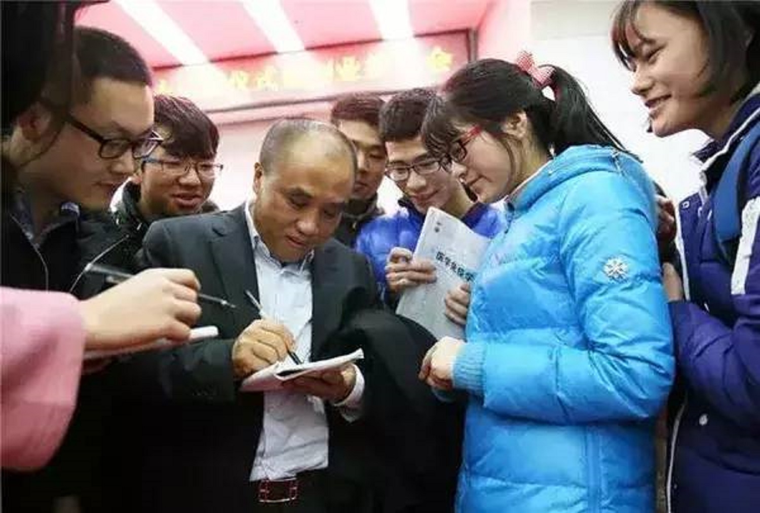 湖南冷水滩新首富：23岁白手起家，创办厦门第48家A股，身价62亿