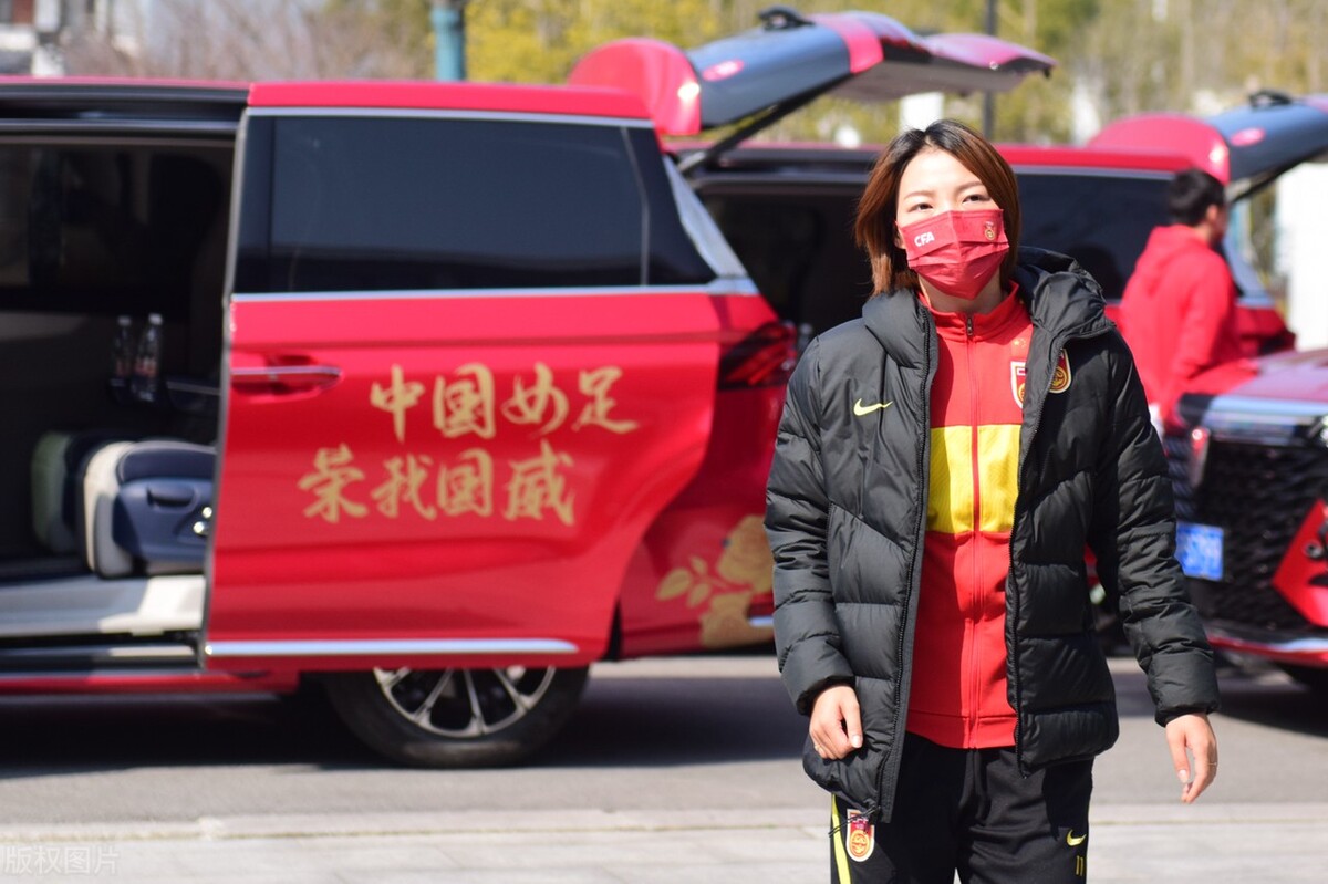 谢谢中国女足(中国女足结束隔离，获赠百万元定制服饰 水庆霞感谢苏州：福地)