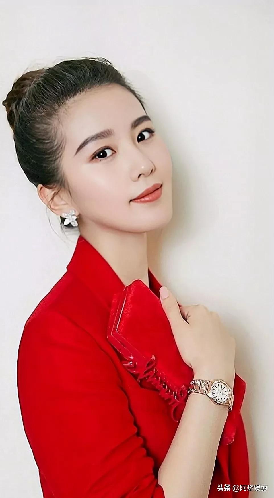 刘诗诗，温柔优雅，美丽动人