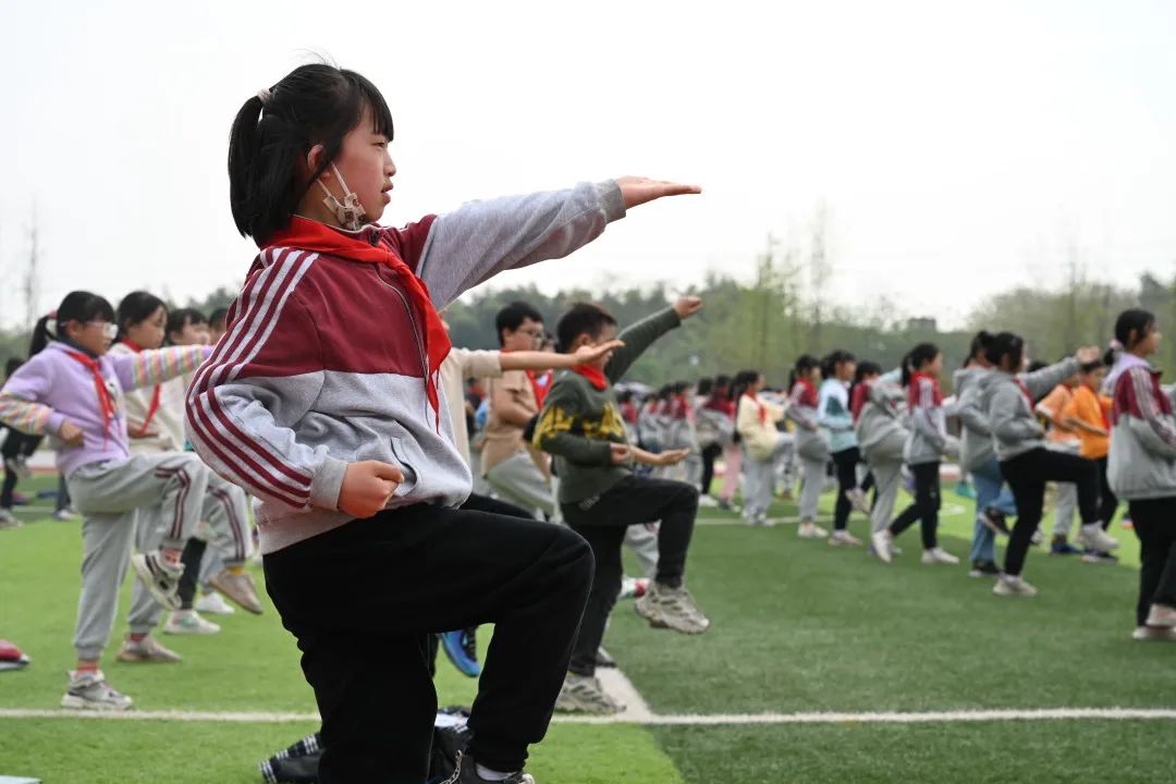 美在附小——记天府新区新兴中学附属小学开展第一届艺术节