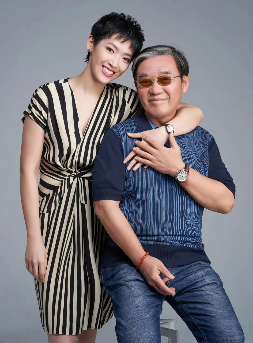 李立群的妻子就是在表演工作坊上遇见的.