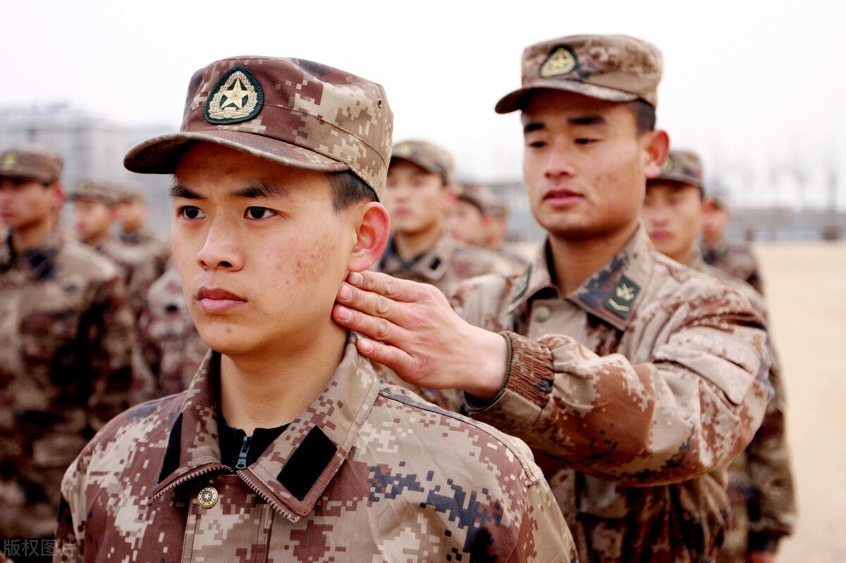 儿子今年考了全日制大专，明年三月去当兵算大专生吗？要这样分析