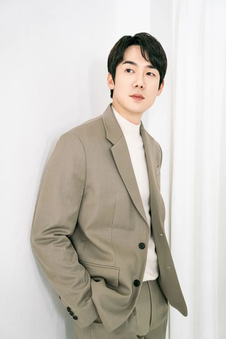 好男人形象都是演的?万千少女的白月光竟被爆往事陷入人品争议