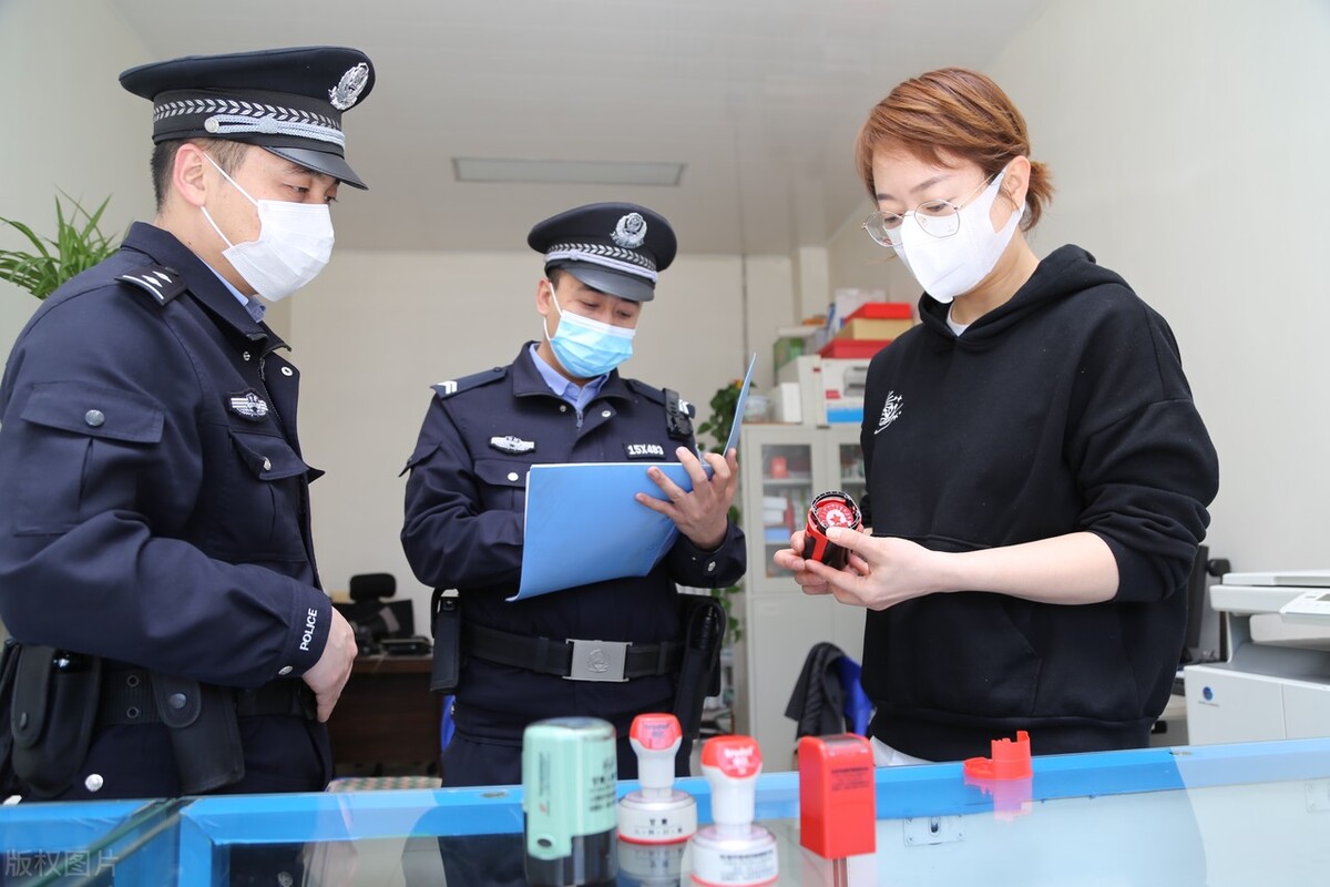 以下“4警1勤”人员，哪个不属于合同制？辅警和协警怎样才能进编