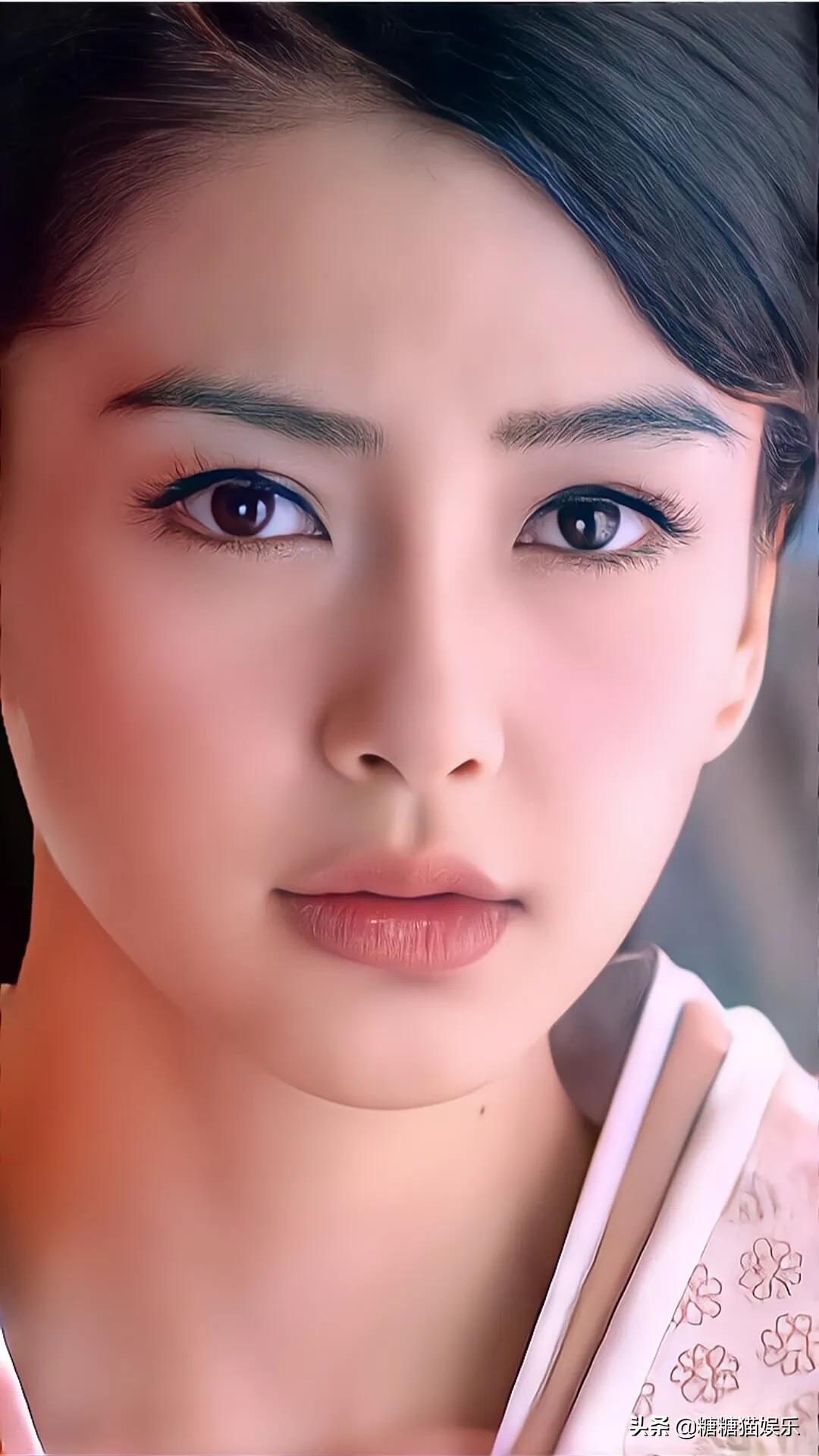 当杨颖遇到杨蓉时，两大女神谁更美一筹？