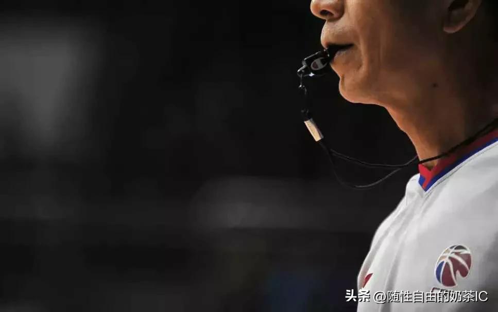 nba为什么不可以惹裁判（要判罚尺度“与国际接轨”，那为什么CBA不干脆请洋裁判执法？）-华海博客
