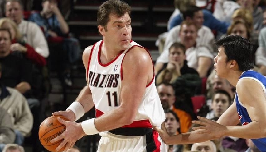 nba11號的球衣有哪些（誰能認全？NBA歷史十大11號球星：歐文僅排第3，姚明難進前5）