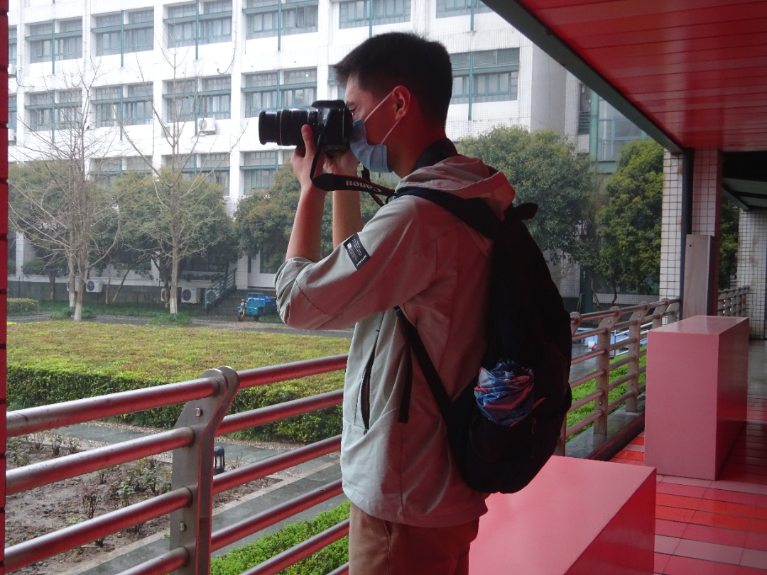 这门开设40年的课程，教学生如何捕捉美