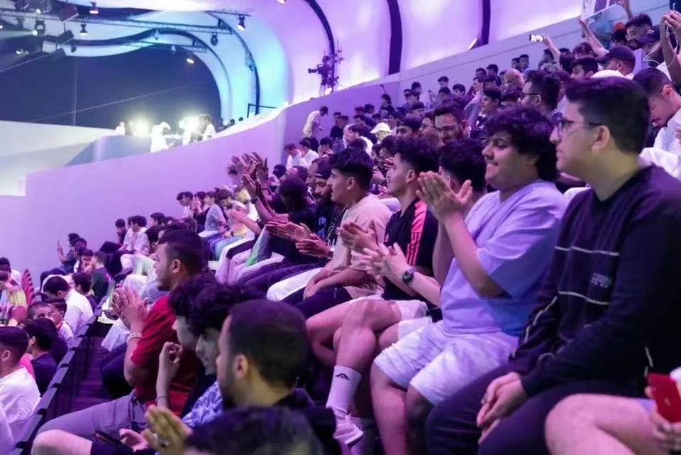 沙特国家队为什么能进世界杯（签C罗只是开始，沙特的体育野心究竟有多大？）