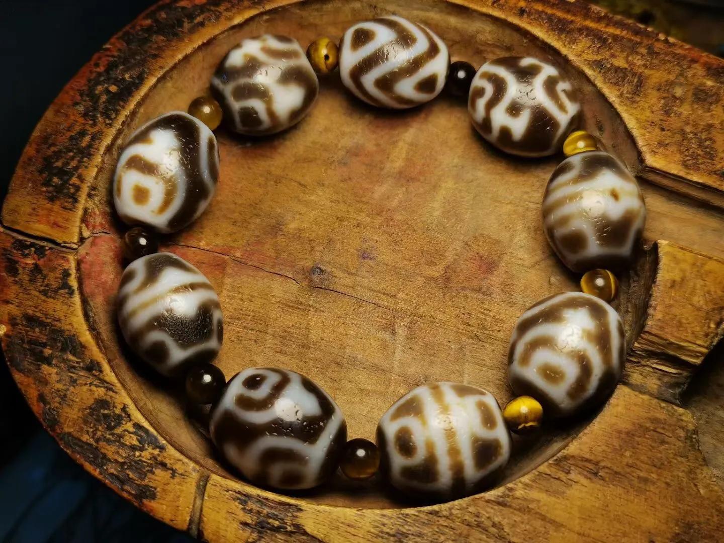 天珠鉴赏十七(藏天珠是什么材料做的) 第1张