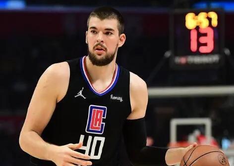 祖巴茨为什么能打nba（差1篮板双30！现役第3人！祖巴茨爆发原因找到了！赛后正式表态）