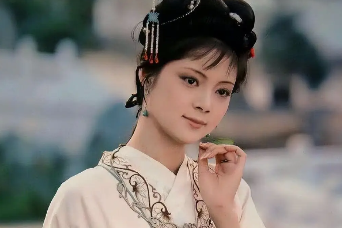 张莉主演的电视剧("薛宝钗"张莉,身家过亿至今不婚,无儿无女终难逃"